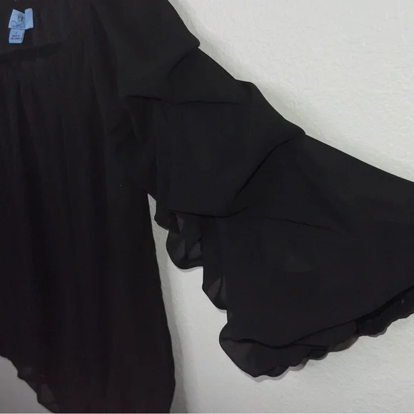 CeCe Chiffon Off/On Shoulder Ruffled Layered Long Sleeve with Side Hem Bow tie - Picture 7 of 9